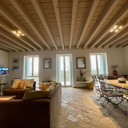 Villa Le Magnan - Stone Family Home In Castries! Castries